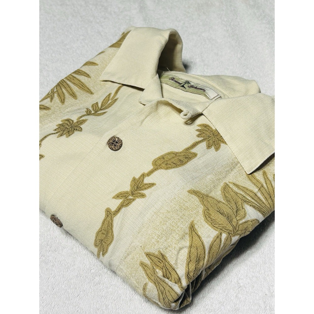 Tommy Bahama Men's Medium 100% Silk Embroidered Hawaiian Camp Shirt Cream Tan